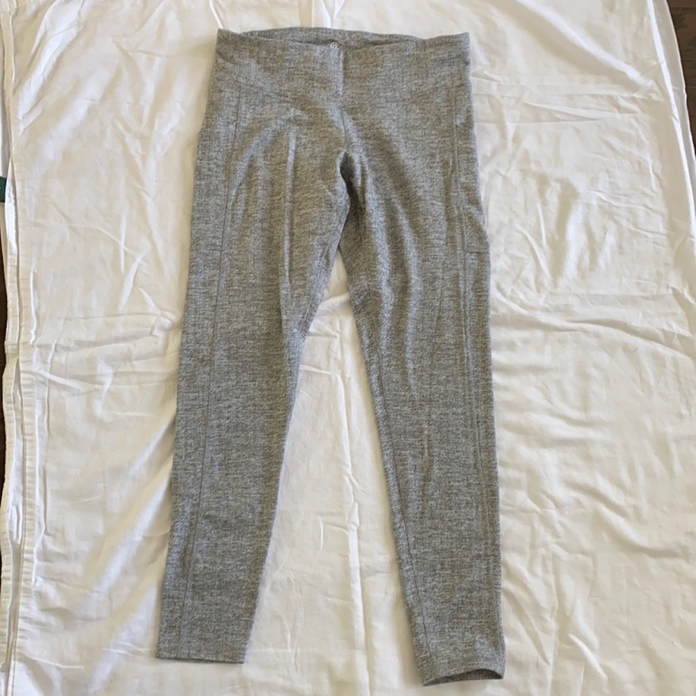 Champion grey and black zig zag leggings